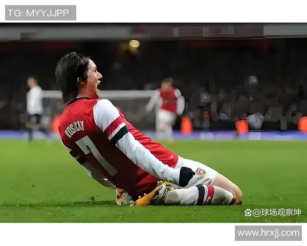 足球明星为何偏爱左脚踢球的背后原因与影响分析 足球明星为何偏爱左脚踢球的背后原因与影响分析